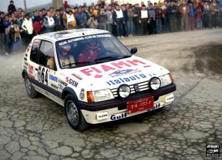 Xavier Girbau–Salvador Rondoni (Peugeot 205 GTI). Rally Costa Brava 1985 (Foto: Aymamí Foto Racing)